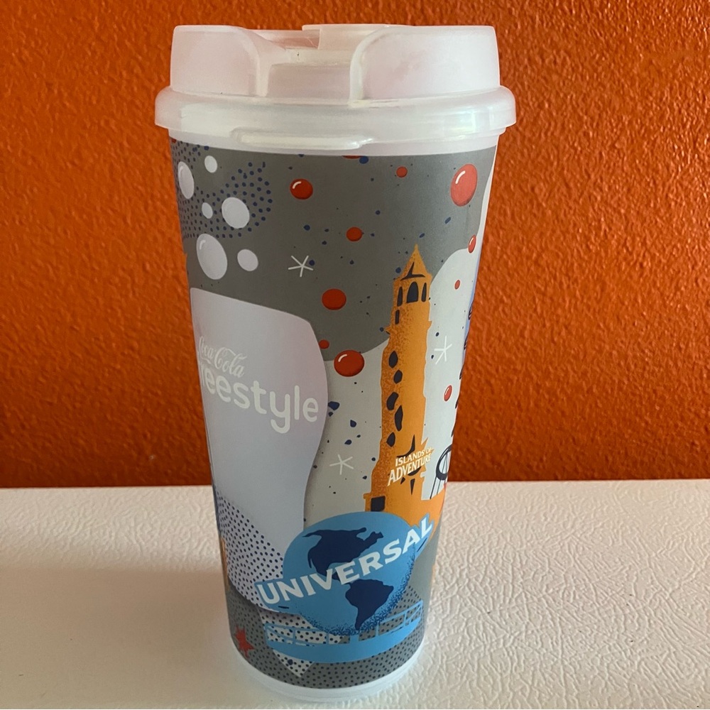Universal Studios Souvenir Collector‎ CocaCola Travel Tumbler